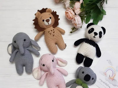 Knitted Safari Friend